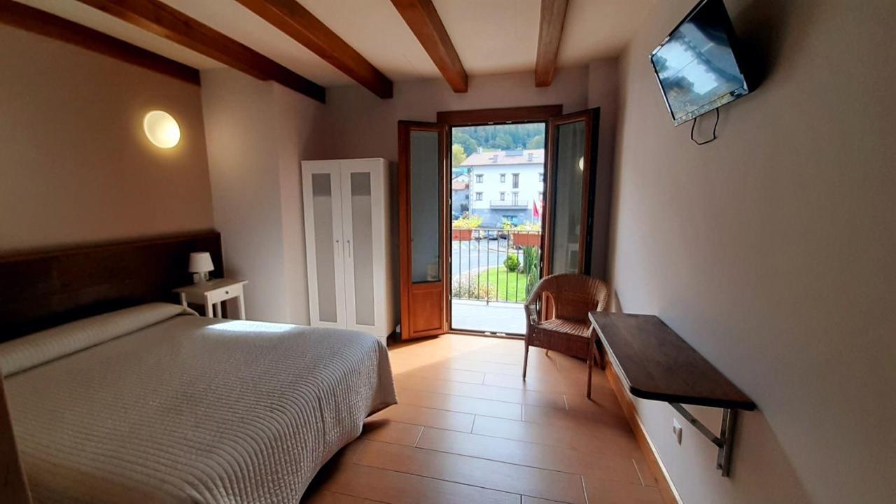 Hostal-Cicloturismo Lopenea Leitza Kültér fotó