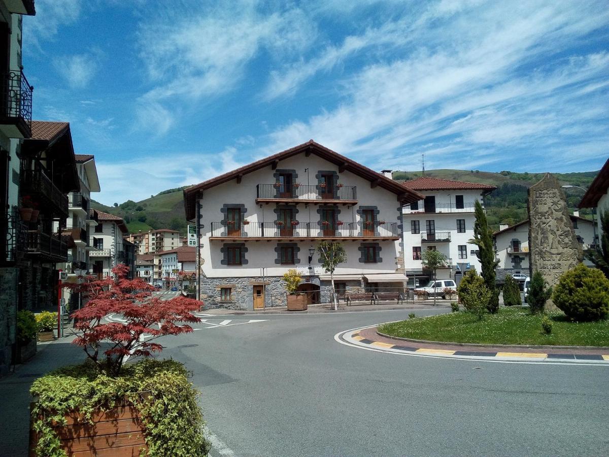 Hostal-Cicloturismo Lopenea Leitza Kültér fotó